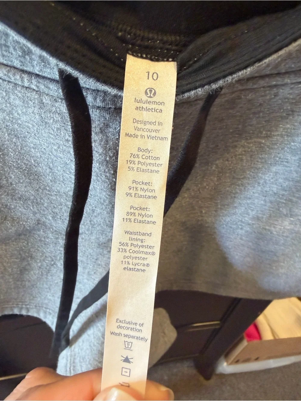 Lululemon Drawstring Women’s Shorts — Light Gray. Size 10